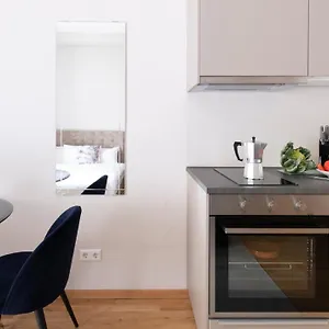 Arbio I Design Near Charlottenburg Palace Apartment