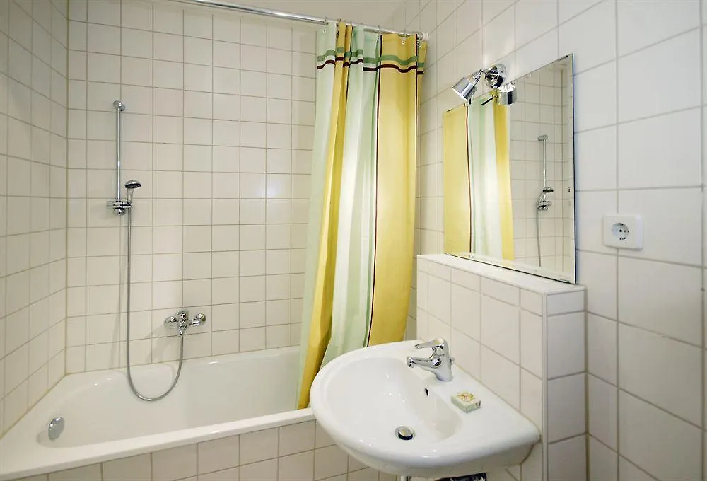 Old Town Apartments Gartenstrasse Berlim 0*,  Alemanha
